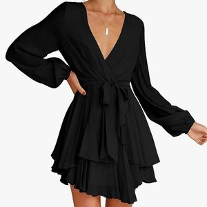 NWT. Women's Dress Deep V-Neck Long Sleeve XS. Date night dress 👗